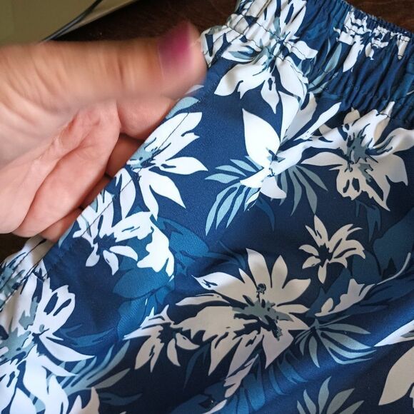 Boys Swim Trunks Hawiian  Blue Floral w/ Mesh Lining Size M Slate & Stone‎ - Picture 3 of 4